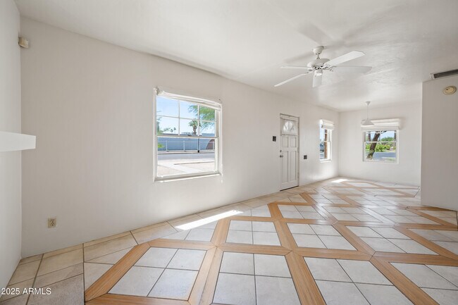 Foto del edificio - 1829 N 10th St