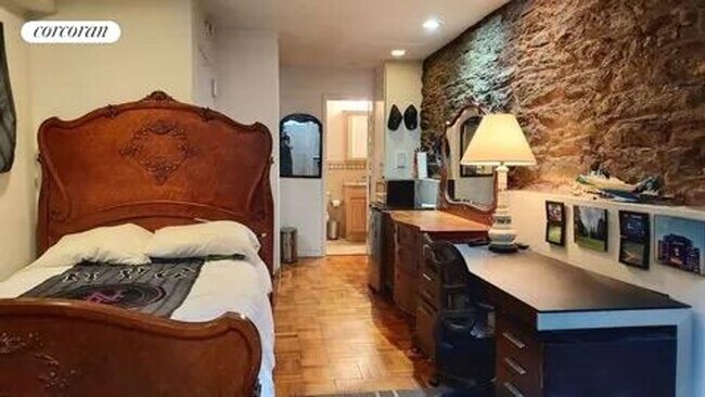 Foto del edificio - 413 E 85th St