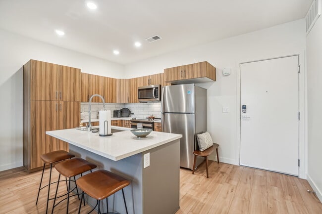 Building Photo - THE VINE