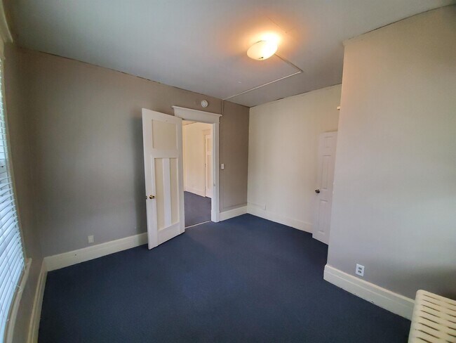 Building Photo - 2221 Olive St