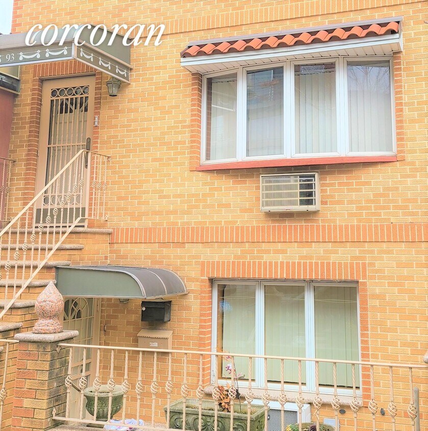 Primary Photo - 93 Conselyea St