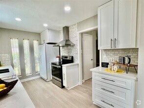 Building Photo - 1026 Park Meadow Dr