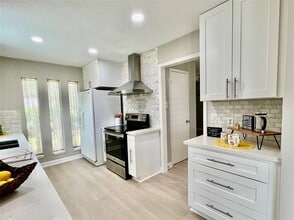 Building Photo - 1026 Park Meadow Dr