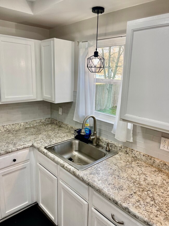 Kitchen countertop - 62 E Water St