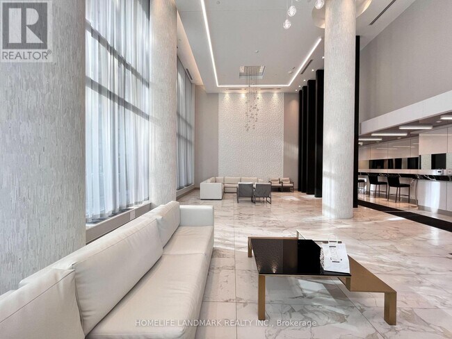 Photo du bâtiment - 32 Forest Manor Rd