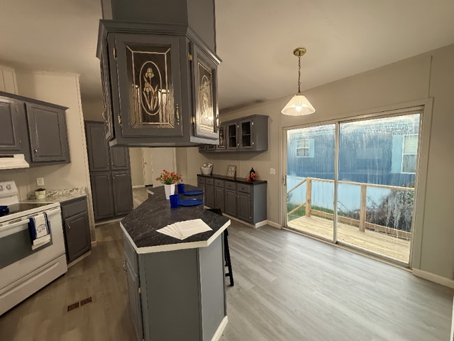 Building Photo - 4916 Brown Station Rd