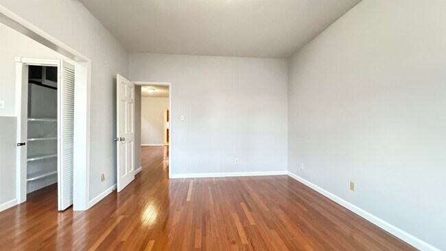 Foto del edificio - 66 W 15th St