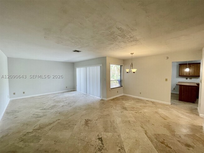 Foto del edificio - 2160 Bayberry Dr