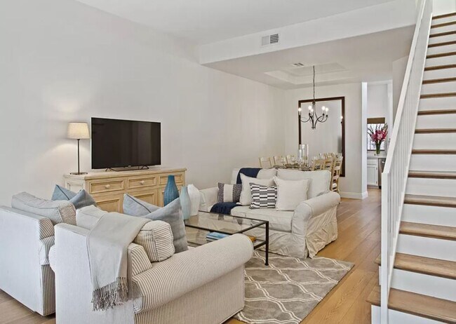 Foto del edificio - 13250 Moorpark St
