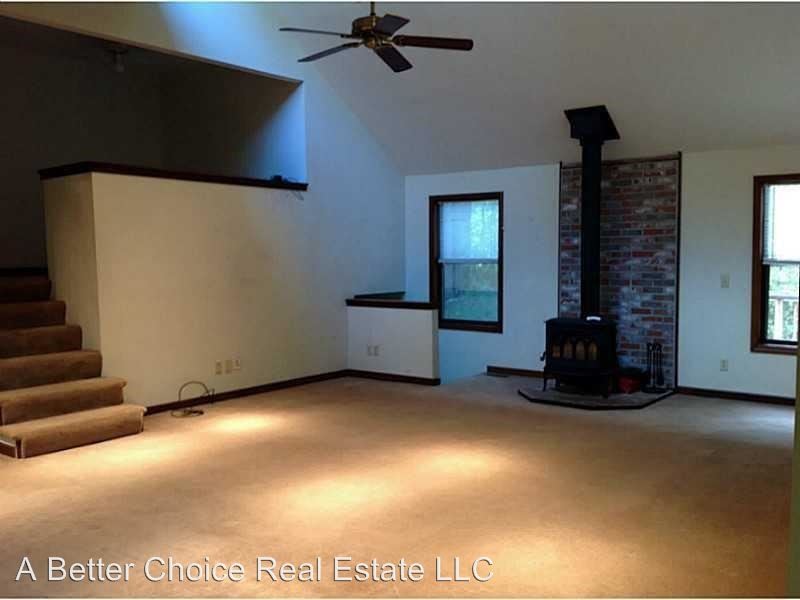 Primary Photo - 1120 Pine Grove Pointe Dr