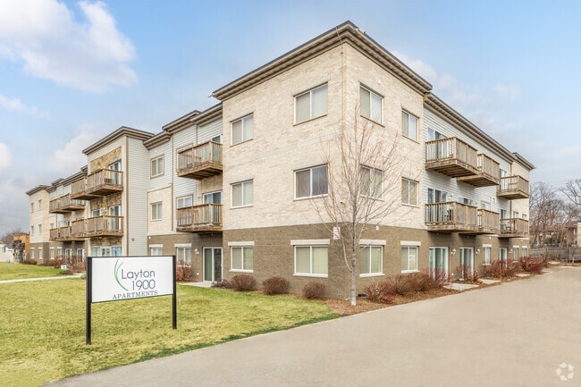 Building Photo - Layton 1900