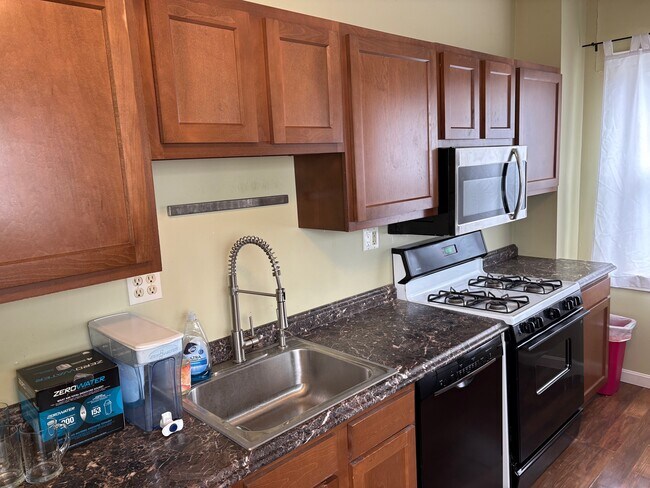 Cocina - 5107 Keystone St