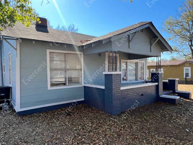 Foto principal - 4029 Walnut Ave SW