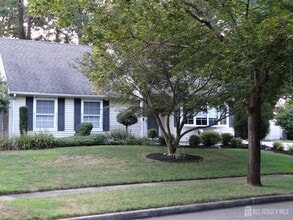 Building Photo - 514 Leawood Ave