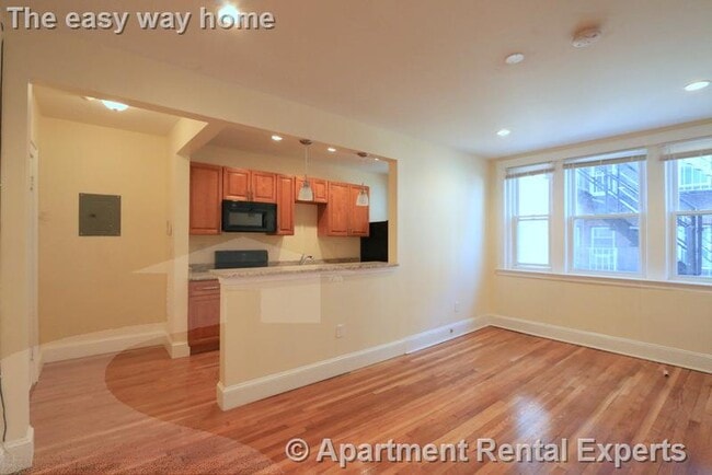 Photo - 136 Highland Ave Unit #5 Apartment