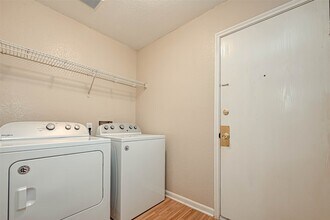 Building Photo - 22138 Orchard Dale Dr