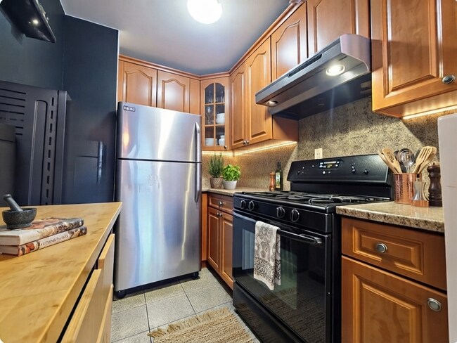 Foto del edificio - 245 Tompkins Ave