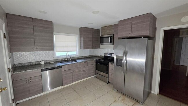 Foto del edificio - 136 Hillsdale Dr SE