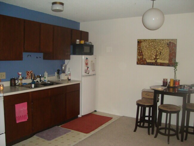 Building Photo - 3000 Colorado Ave