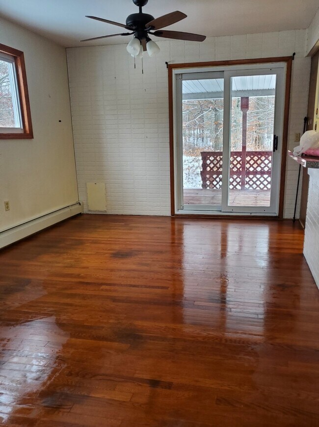 2204 Lake Ariel Hwy, Lake Ariel, PA 18436 House Rental in Lake Ariel