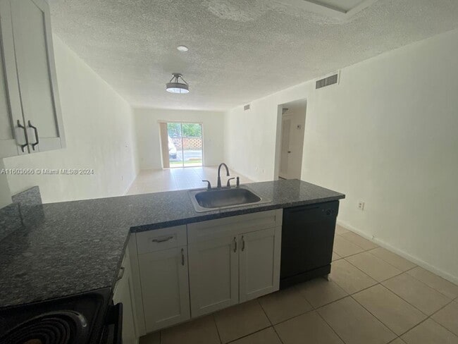 Building Photo - 13920 Lake Placid Ct