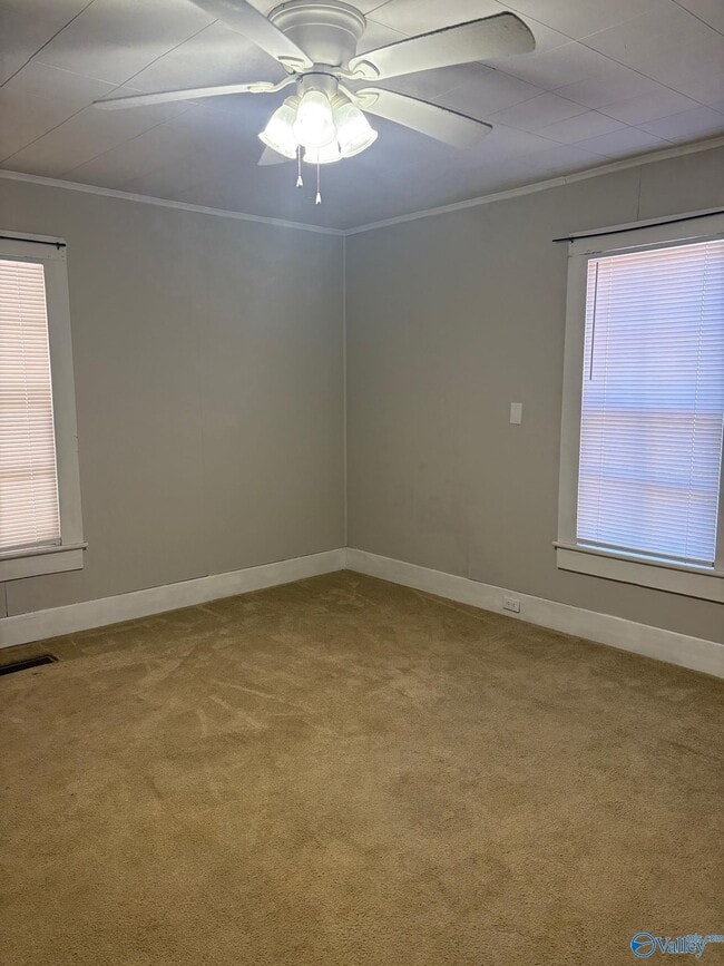 Building Photo - 309 Shaw St