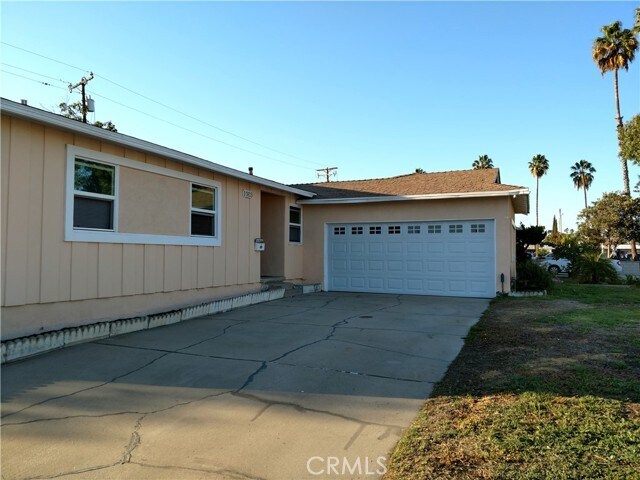 Primary Photo - 1003 N Mohican Ave