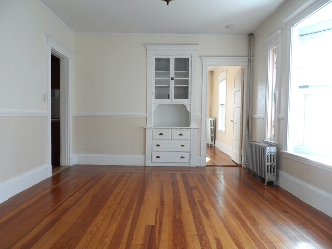 Foto del edificio - 9 Willard Ave