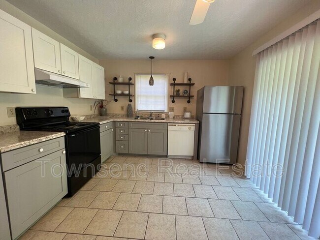 Foto del edificio - 914 Emory Ct