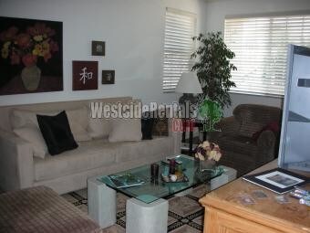 Foto principal - 4523 Woodman Ave