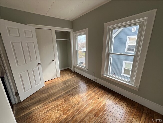 Building Photo - 108 5th Ave