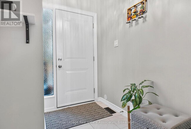 Photo du bâtiment - 1 - 1536 SIXTH LINE