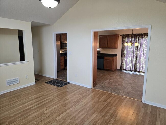Foto del edificio - 11500 N Wallace Ave