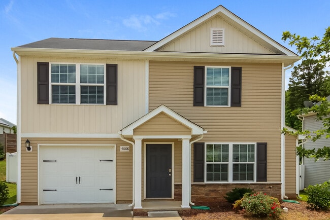 Building Photo - 4008 Everest Dr