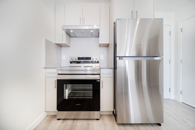 1 BR - Mission Village