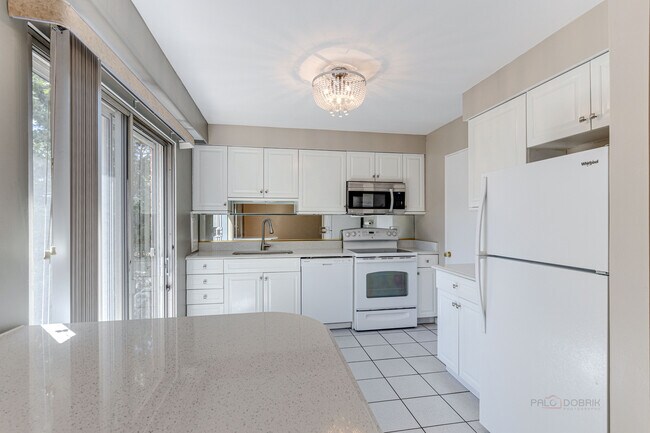 Foto del edificio - 1531 Palmgren Dr