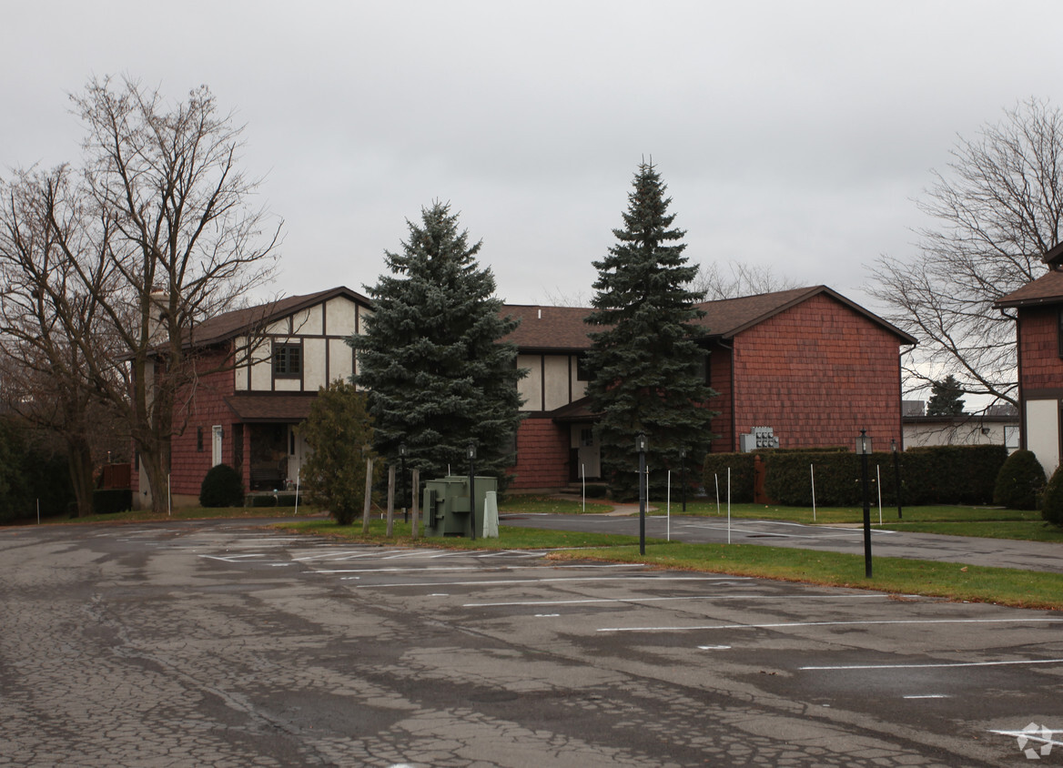 Foto del edificio - Burrstone Lane Apartments