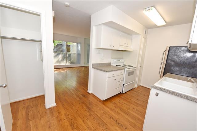 Foto del edificio - 4431 Travis St
