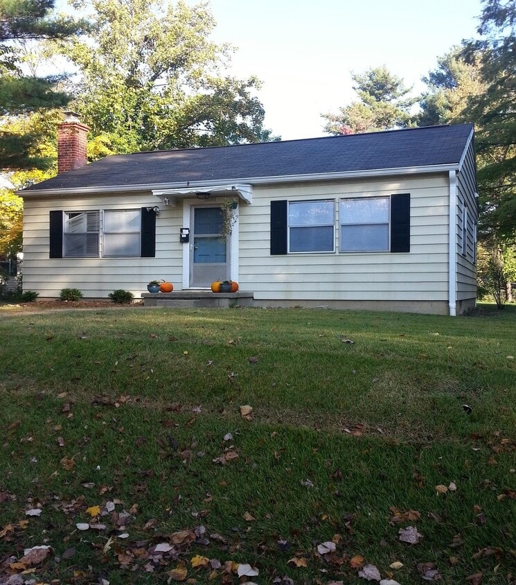 Available August 2025; Monthly rent $1,450 - Available August 2025;  Monthly rent $1,450