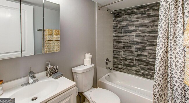 Building Photo - 3522 E Clubhouse Cir