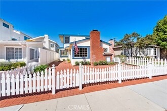 Building Photo - 515 Carnation Ave