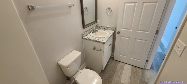 Hall Bath - 15 Cochise St