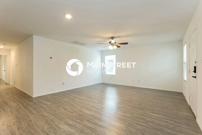 Foto del edificio - 3 Bedroom Pet-Friendly Home in Converse, TX with Main Street Renewal