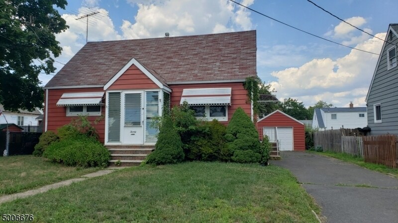 Primary Photo - 20 Overhill Rd