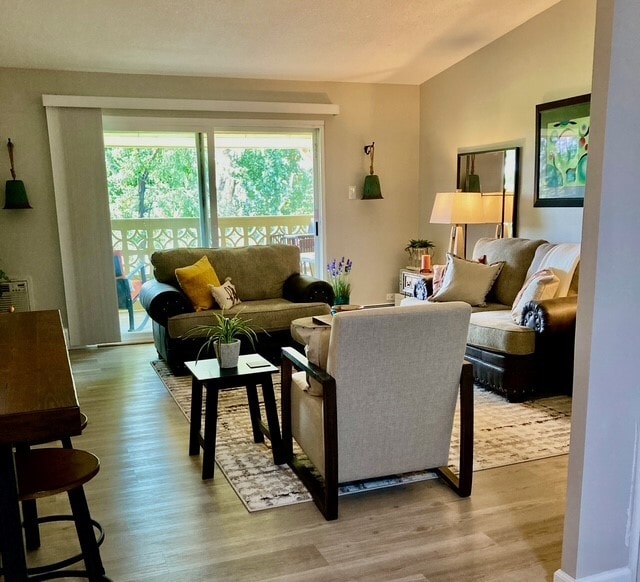 Foto del edificio - 9380 E Center Ave