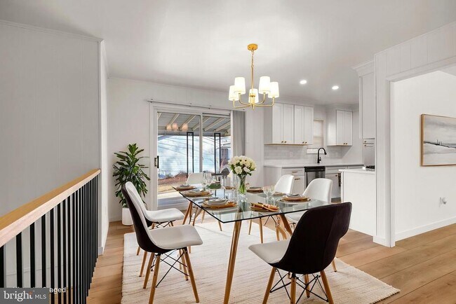 Building Photo - 1420 Gilbert Rd