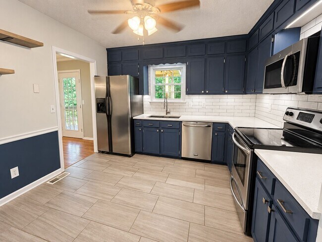 Foto del edificio - 2210 Haven Crest Dr