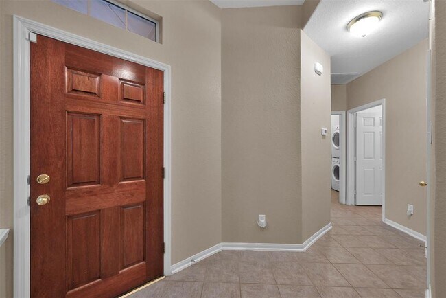Building Photo - 71 Alderon Woods Pl