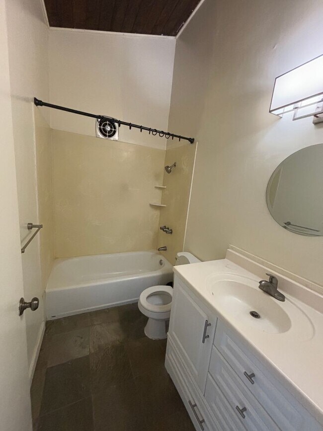 Foto del edificio - Makaua Village - Kaaawa - 1 Bdrm/1 Bath/1 Prkg - $2,100