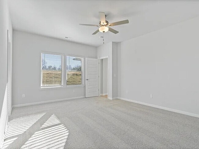 Foto del edificio - Spacious 4BR House in Athens